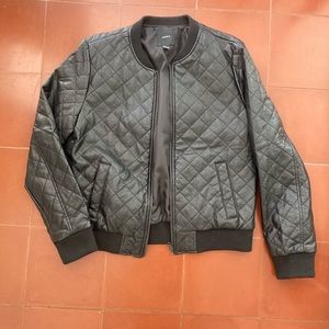 Forever 21 quilted pleather bomber jacket size L